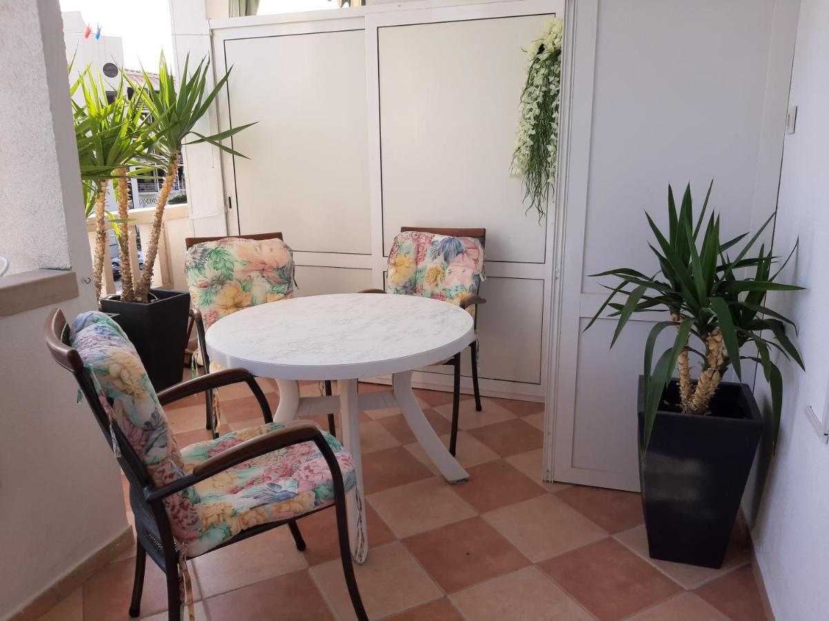 Apartmani Smiljana Макарска Екстериор снимка